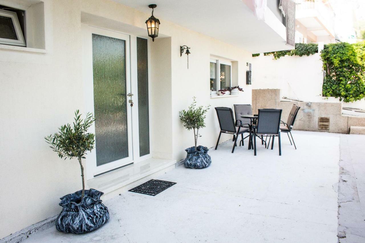 Apartment Verica In Duce - 20 Meters From The Beach Dugi Rat Buitenkant foto